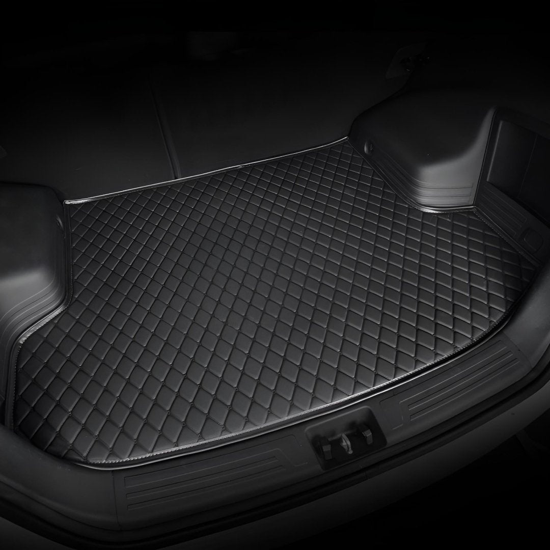 Tapis de Coffre Auto Sur-Mesure en Cuir Diamant - Noir Intégral