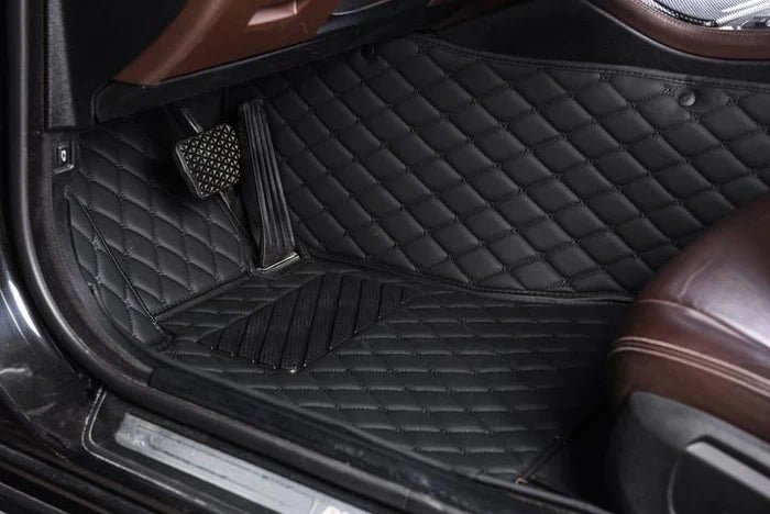 Tapis de Voiture Sur-Mesure en Cuir Diamant - Noir Luxe